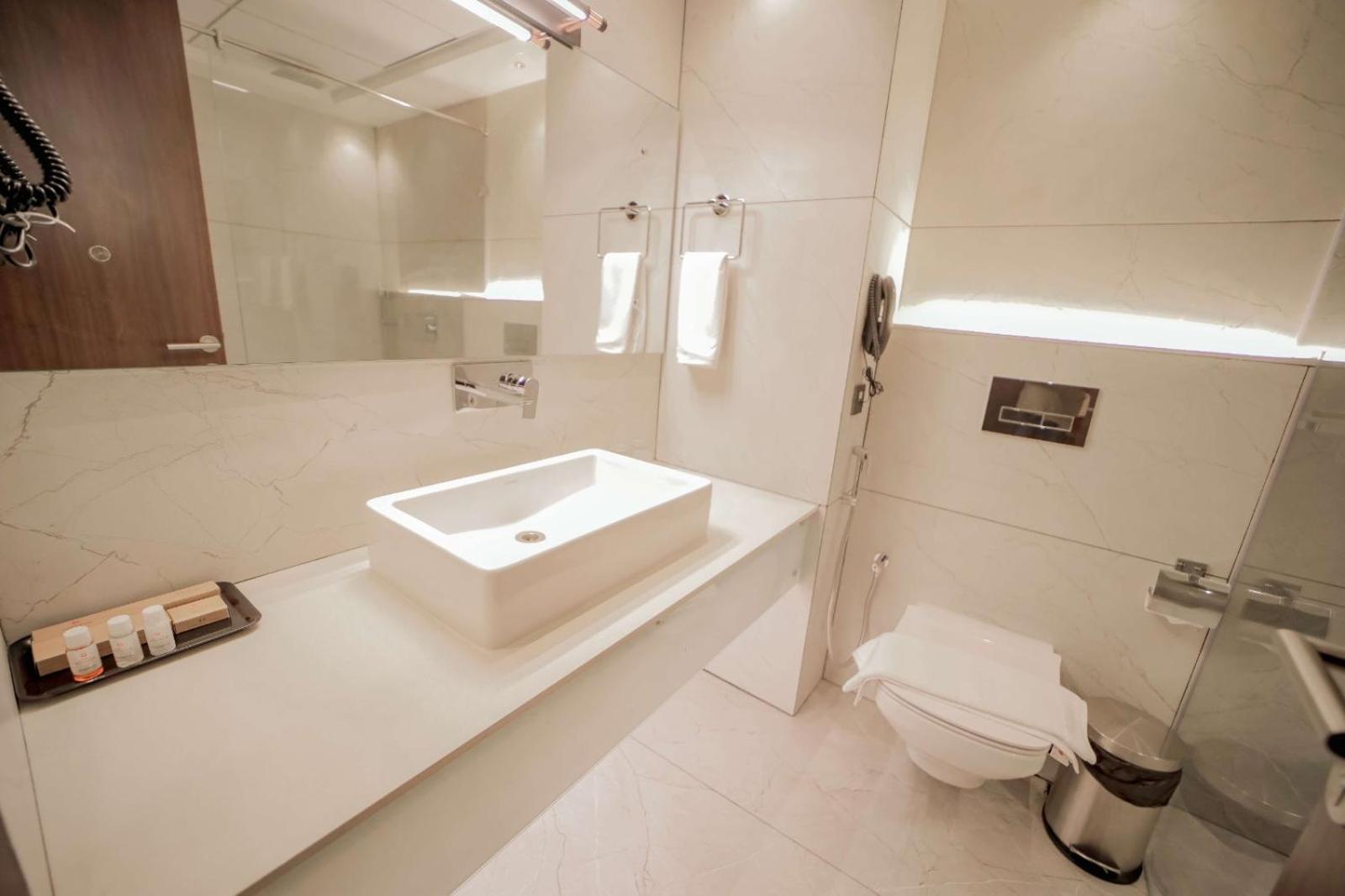 Hotel Cordial Sopanam Thiruvananthapuram Kültér fotó