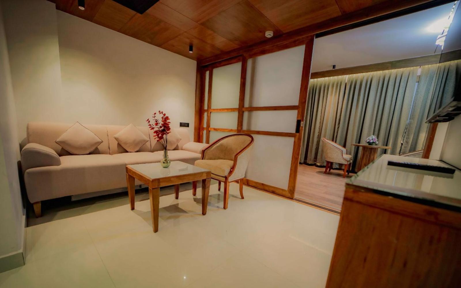 Hotel Cordial Sopanam Thiruvananthapuram Kültér fotó