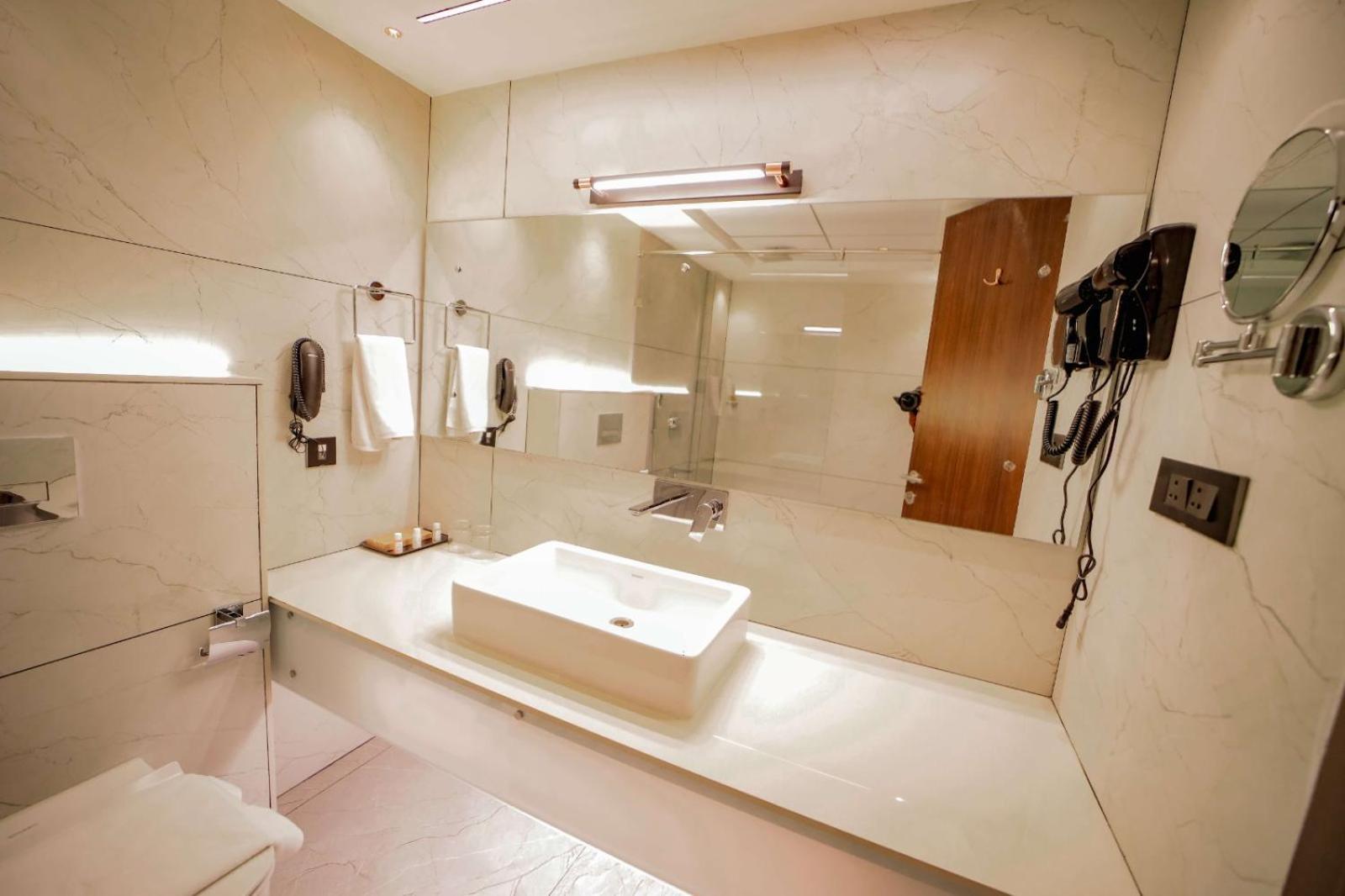 Hotel Cordial Sopanam Thiruvananthapuram Kültér fotó